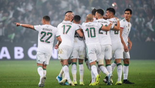 لاعبو الجزائر