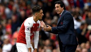 مسعود أوزيل وأوناي إيمري