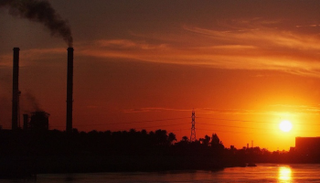 العراق يعاني أزمة كهرباء