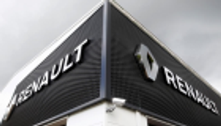 بالأرقام.. كارلوس غصن وضعف الطلب يصدمان "رينو" الفرنسية