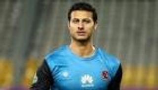 الأهلي يوضح حقيقة مفاوضات مانشستر يونايتد لضم محمد الشناوي