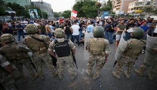 المظاهرات في لبنان تتواصل احتجاجا على سوء الأوضاع المعيشية