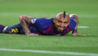 فيدال يكشف سر قصة شعره "المرعبة"