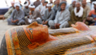 اكتشاف 30 تابوتا فرعونيا تعود لـ3 آلاف عام في مصر