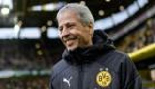 مونشجلادباخ يهدد مدرب بروسيا دورتموند بالإقالة