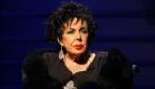 حزام ذهبي ومجوهرات.. مقتنيات إليزابيث تايلور في مزاد