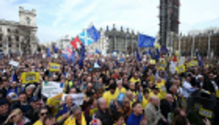 مسيرة حاشدة في لندن تطالب باستفتاء جديد حول "بريكست"