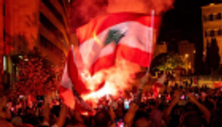 صحيفة إيرانية معارضة تحمل "حزب الله" مسؤولية تدهور أوضاع لبنان