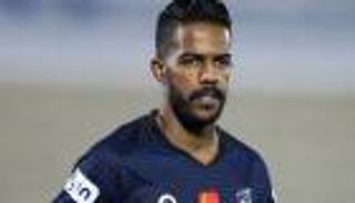 العابد يبرهن على "سلامة قلبه" بمران كامل مع الهلال السعودي