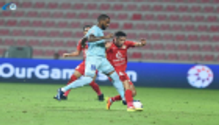 بني ياس يحتج على أداء التحكيم في لقاء شباب الأهلي