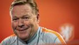 بند سري يسمح لمدرب هولندا بتدريب برشلونة