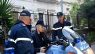 مراهق مصاب بالسرطان يحقق حلمه ويصبح شرطيا لمدة 24 ساعة