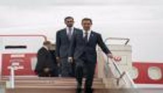 هزاع بن زايد في طوكيو للمشاركة في تنصيب الإمبراطور