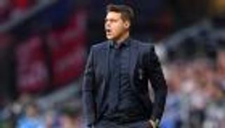 بوكيتينو يلجأ للشعر الأبيض للرد على تقارير رحيله عن توتنهام