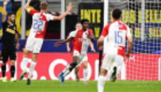 برشلونة يتسبب في تغيير "تعريف" سلافيا براج على تويتر