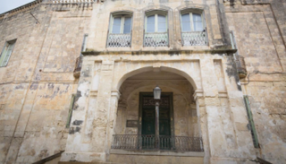 فيلا جاردامانجيا التي عاشت فيها الملكة إليزابيث