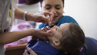 التطعيم ضد شلل الأطفال