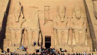 تعامد الشمس على "معبد إيزيس الصغير" - أرشيفية