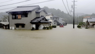 أضرار كبيرة لحقت بالبنية التحتية جراء الإعصار