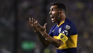 كارلوس تيفيز 