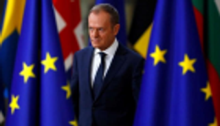 توسك يوصي الأوروبيين بالموافقة على تأجيل "بريكست"