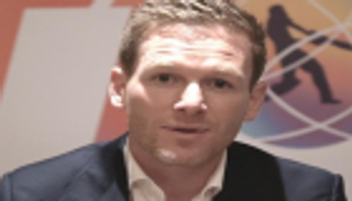 أسطورة الكريكت يدعو المواهب للانضمام لدوري أبوظبي 