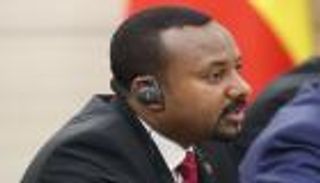 آبي أحمد يتعهد ببناء سد النهضة دون الإضرار بدولتي المصب