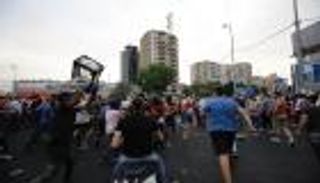 محتجون يرفضون كلمة عون.. إغلاق مداخل طرابلس ودعوة للعصيان