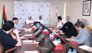 جانب من المؤتمر الصحفي بمقر مصرف الإمارات للتنمية