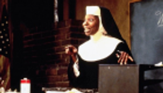 الراهبة المغنية تعود.. ووبي جولدبرج تشارك في Sister Act من جديد