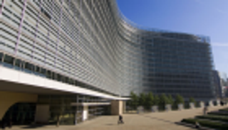 279 مليون دولار.. نفقات عمالقة النفط للضغط على أوروبا بشأن المناخ