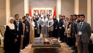 وفد دولة الإمارات في قمة "عالم واحد شاب"