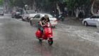 سحابة كبيرة تقترب من مصر.. والحكومة تناشد المواطنين بالتزام المنازل