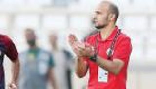 مدرب الشارقة الإماراتي يعترف بأحقية حتا في الفوز