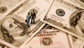 المستثمرون يعزفون عن القروض عالية المخاطر