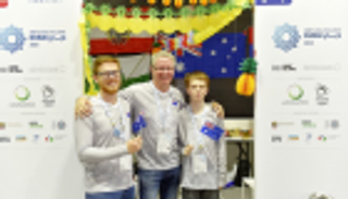 الفريق الأسترالي بفيرست جلوبال.. "أناناس" روبوت لإنقاذ المحيطات