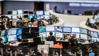 الأسهم الأوروبية ترتفع بنهاية تعاملات الجمعة