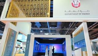 دائرة الطاقة بأبوظبي خلال المشاركة بإحدى الفعاليات