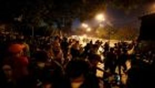 وزير بريطاني يدعو العراقيين إلى ضبط النفس