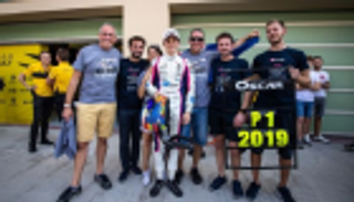 الأسترالي بياستيري يتوج في أبوظبي بأول فورمولا رينو في الشرق الأوسط