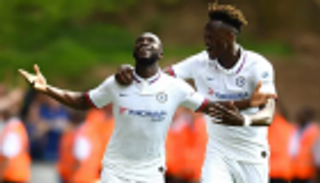 ضعف الراتب مكافأة تألق أبراهام وتوموري في تشيلسي