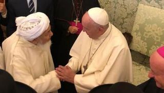  الشيخ عبدالله بن بيّه مع بابا الكنيسة الكاثوليكية