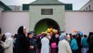 أحياها هجوم "بايون".. مكانة كبيرة للإسلام في فرنسا