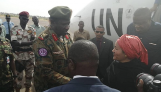 نائبة الأمين العام للأمم المتحدة لدى وصولها إلى السودان