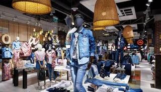 بولندا تعتزم فرض ضريبة الازدحام على متاجر التجزئة الكبرى 