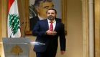 الحريري يقدم استقالة حكومته رسميا للرئيس اللبناني