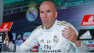 زيدان يوضح حقيقة رحيل بيل عن ريال مدريد بسبب رحلة لندن