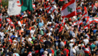 إليسا وهيفاء وراغب علامة.. ثورة لبنان بهتاف النجوم