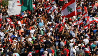 عدد كبير من فناني لبنان شاركوا في المظاهرات