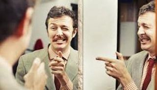 دراسة ترصد تأثير النرجسية على الصحة العقلية للشخص